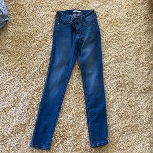 Levi skinny jeans